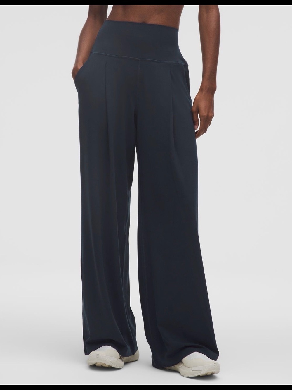 lululemon Align™ Palazzo Pant Short sz 8 navy blue
